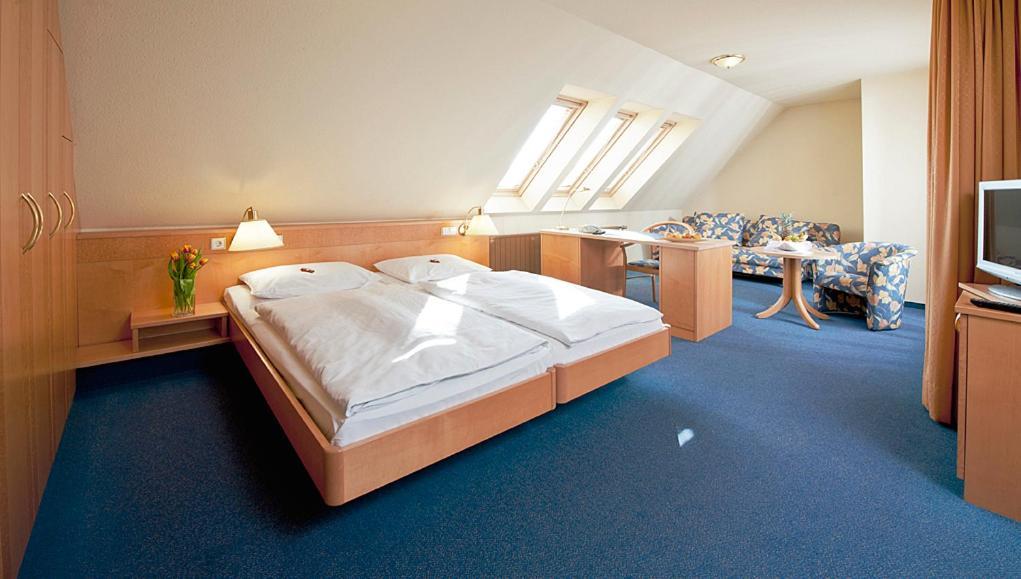 Garni Hotel Schumacher Filderstadt Room photo